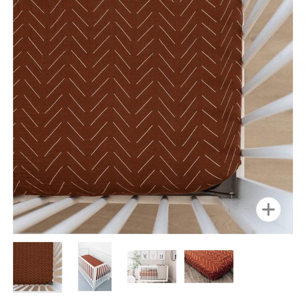 Mebie baby Rust muslin crib sheet